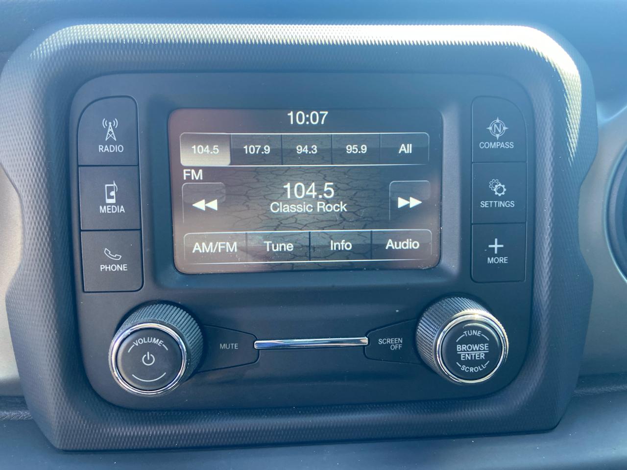 Jeep Wrangler Sport 4WD 2018