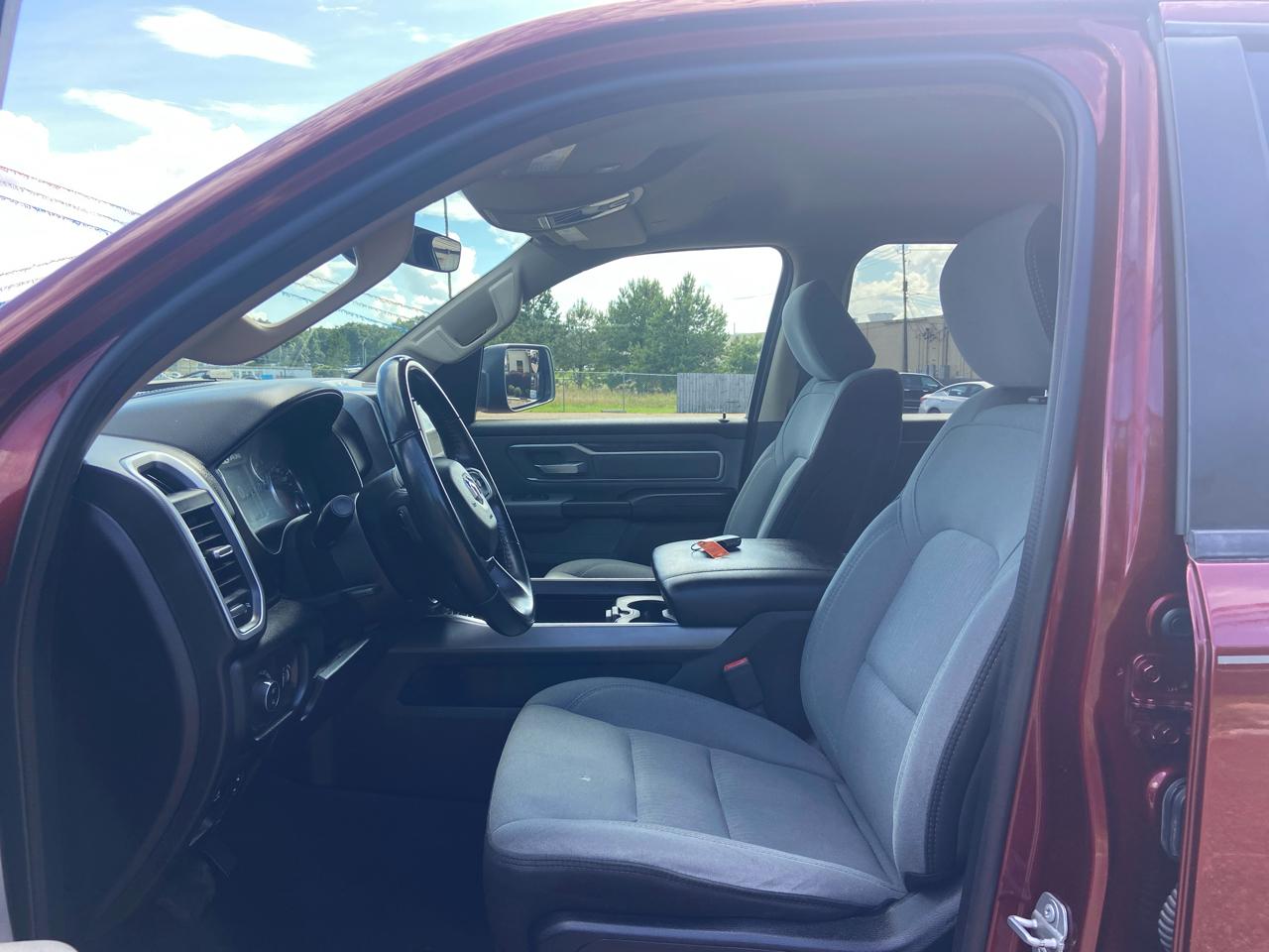 RAM 1500 Big Horn Crew Cab SWB 4WD 2020
