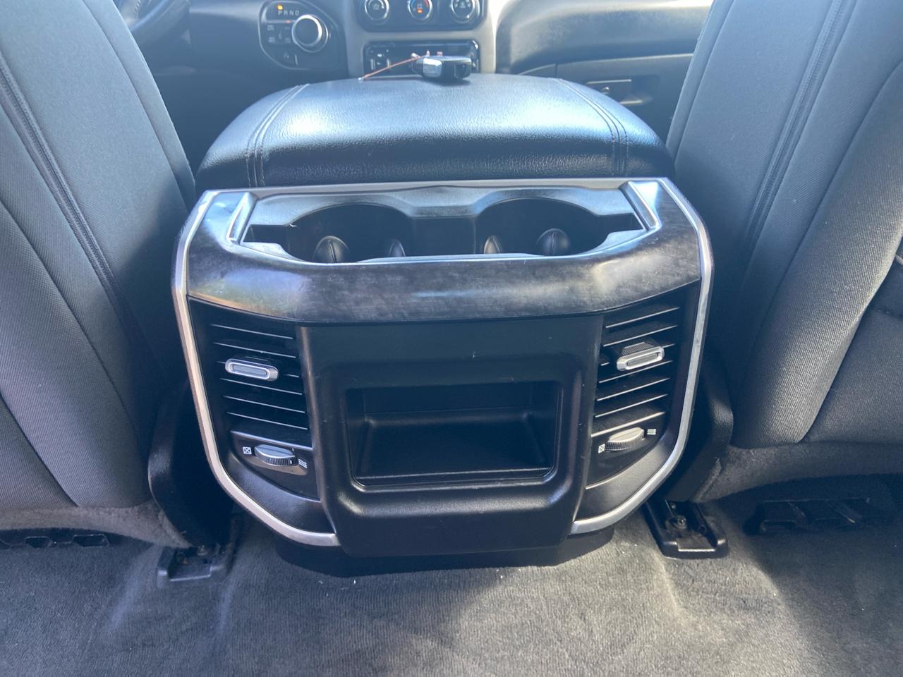 RAM 1500 Big Horn Crew Cab SWB 4WD 2020