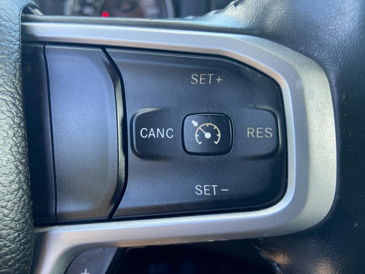 RAM 1500 Big Horn Crew Cab SWB 4WD 2020