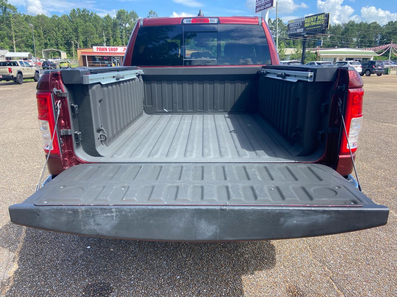 RAM 1500 Big Horn Crew Cab SWB 4WD 2020
