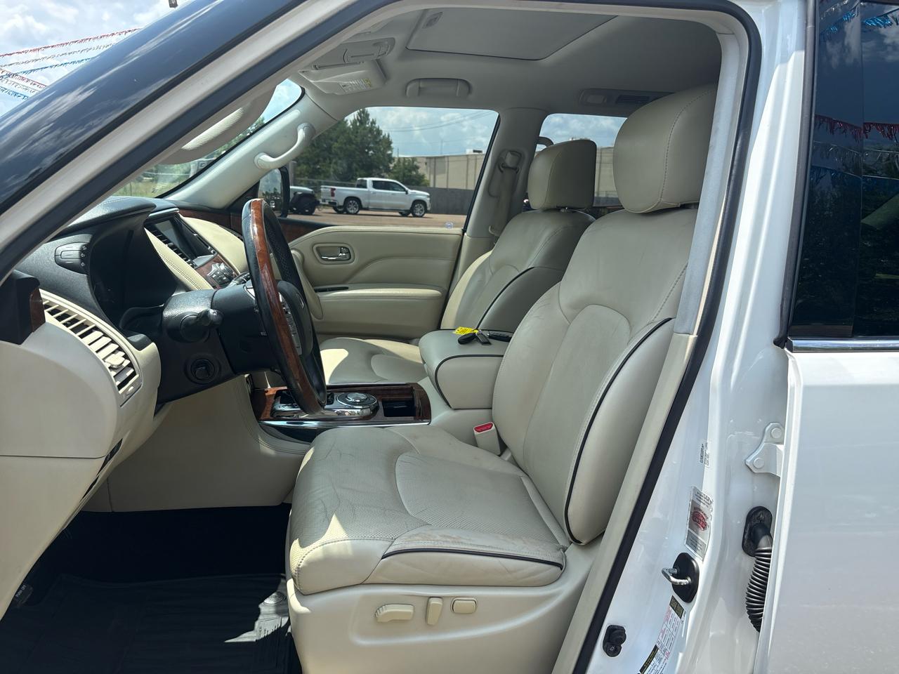 Infiniti QX80 LUXE 2019