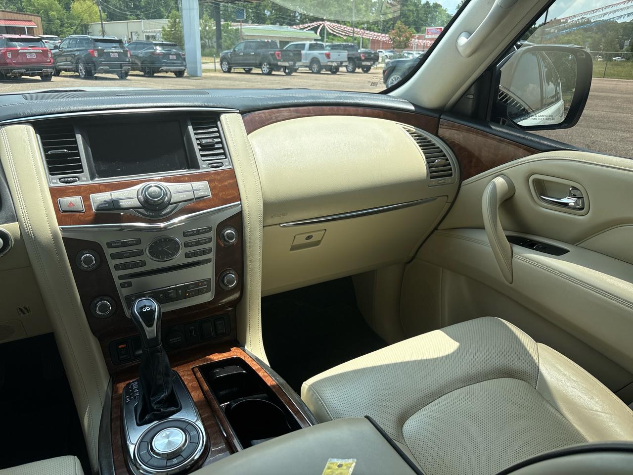 Infiniti QX80 LUXE 2019
