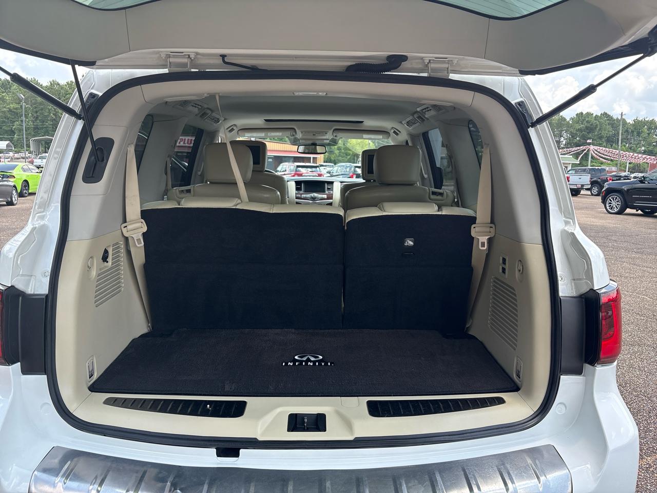 Infiniti QX80 LUXE 2019