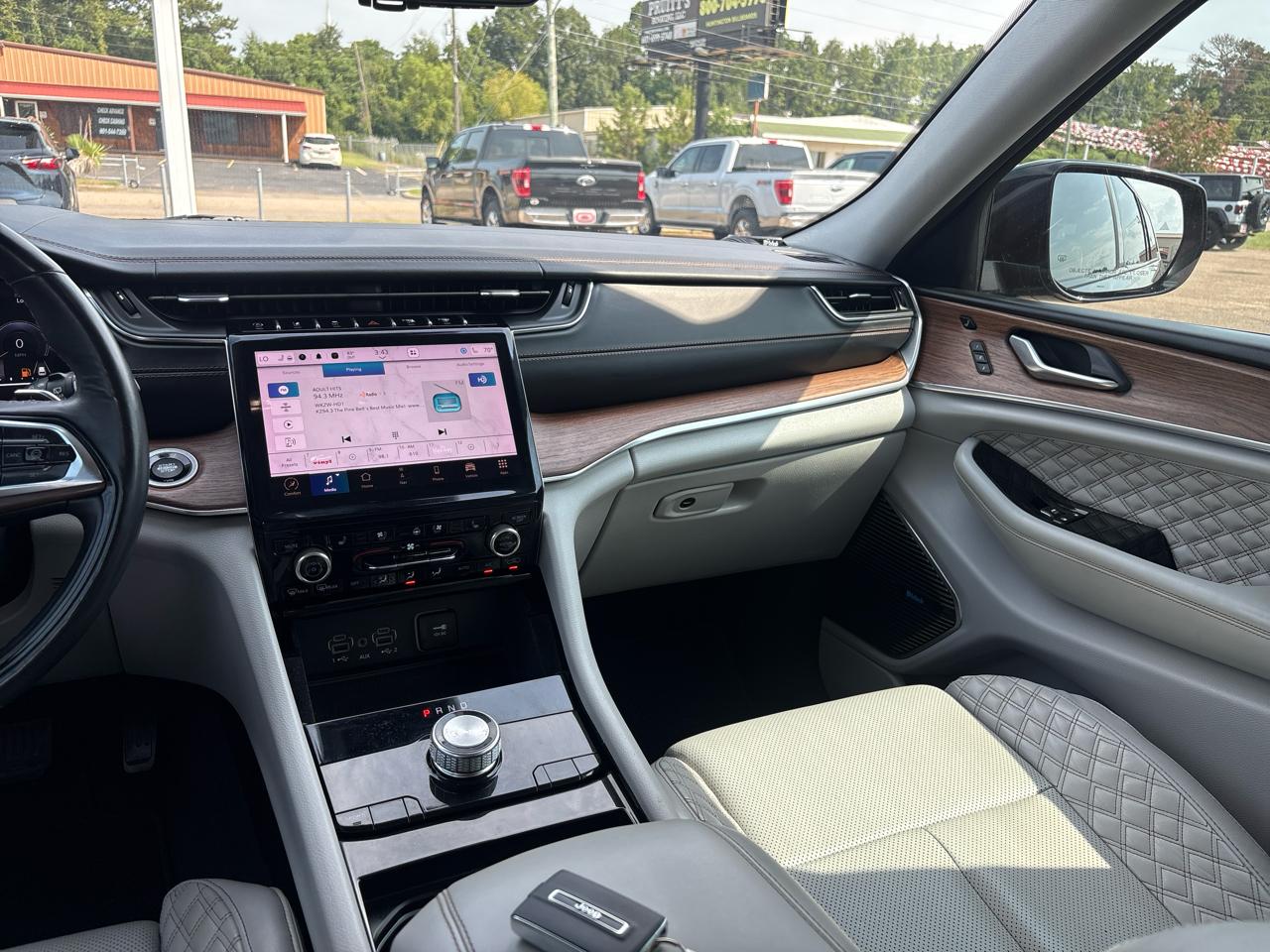 Jeep Grand Cherokee L Summit 2WD 2022
