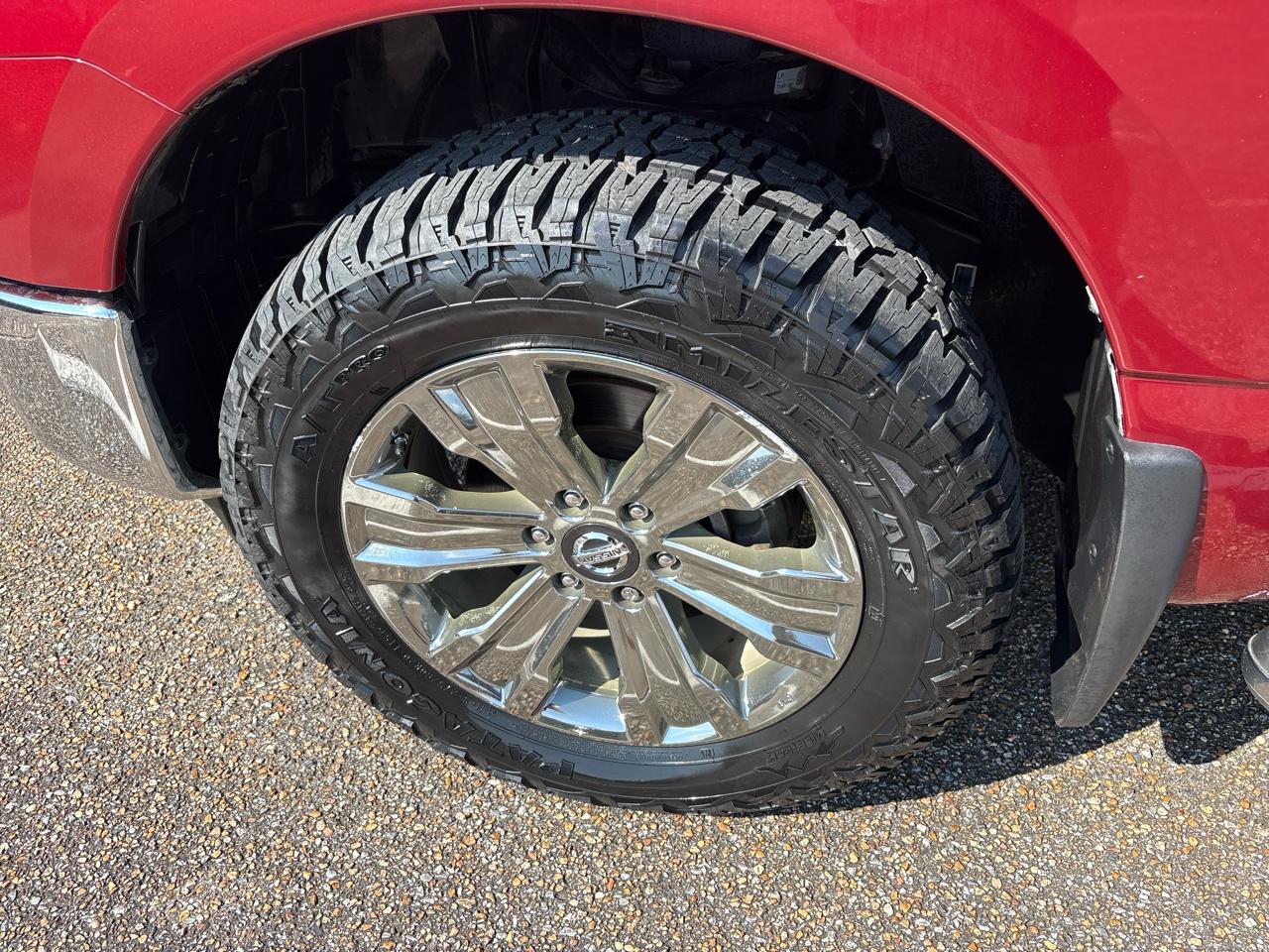Nissan Titan S Crew Cab 4WD 2019