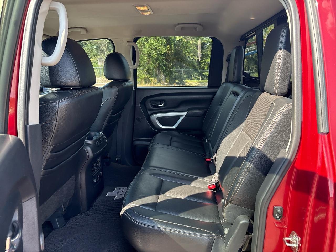 Nissan Titan S Crew Cab 4WD 2019