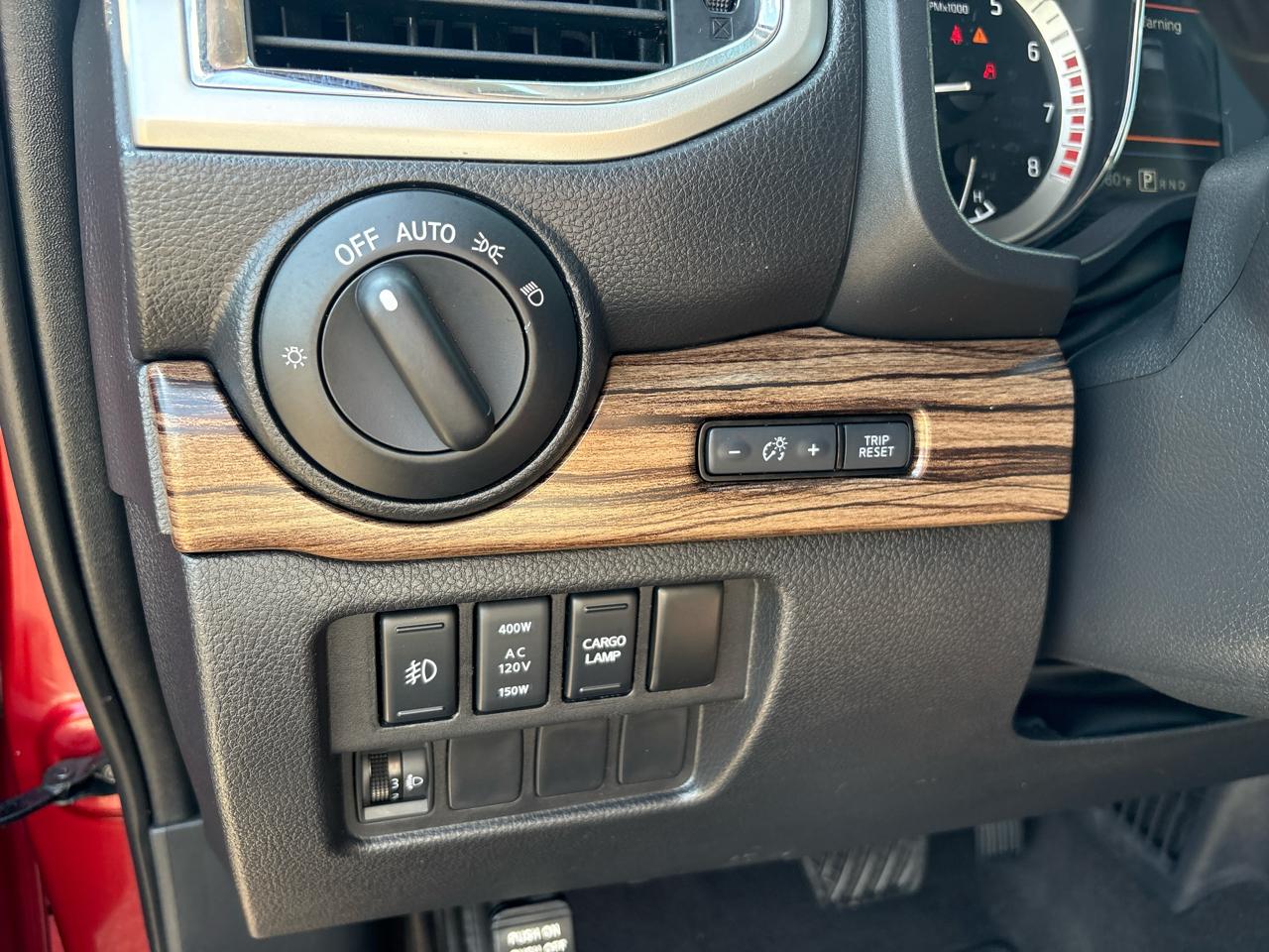 Nissan Titan S Crew Cab 4WD 2019