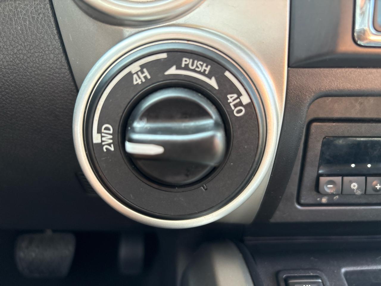 Nissan Titan S Crew Cab 4WD 2019