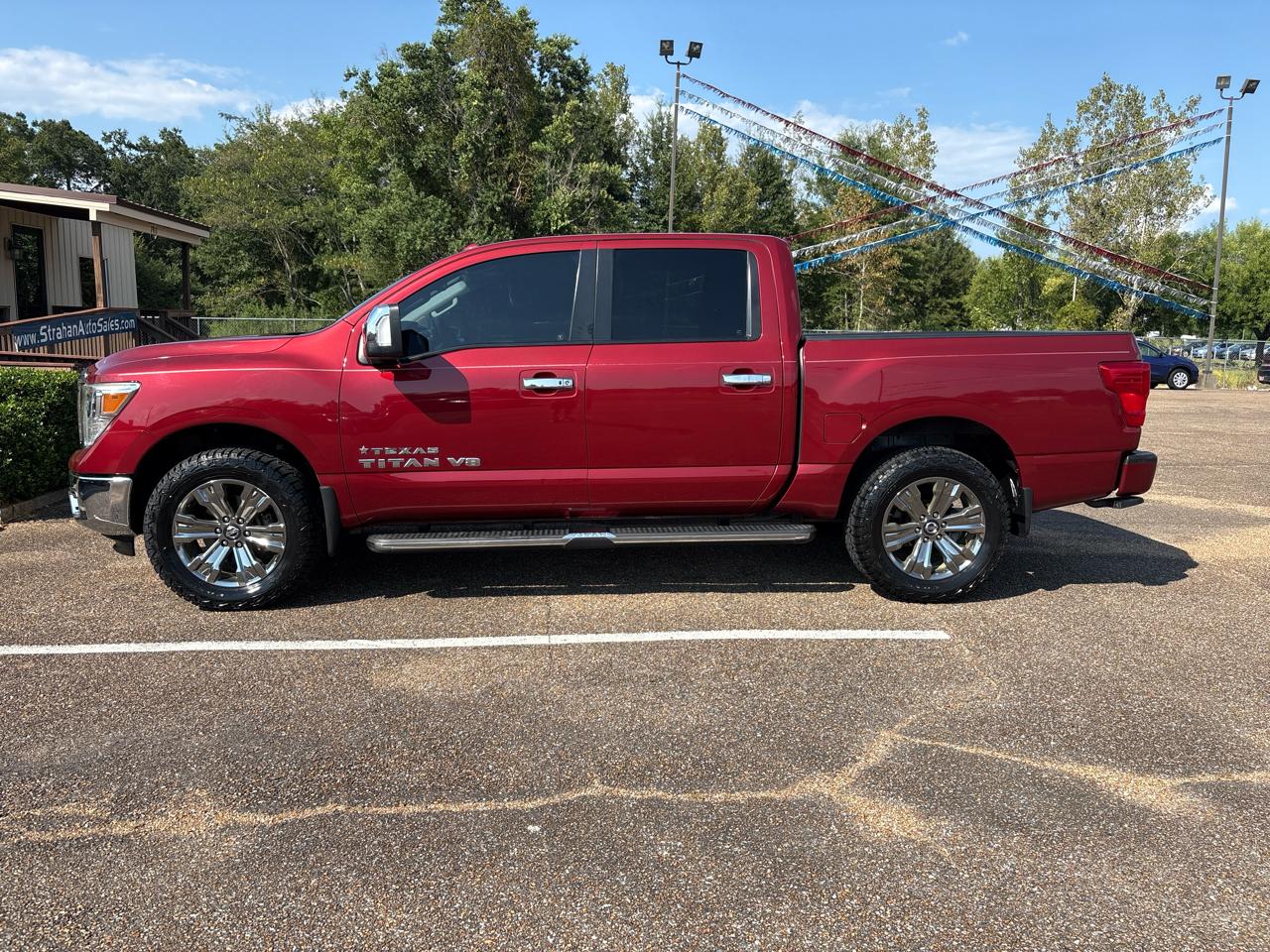 Nissan Titan S Crew Cab 4WD 2019