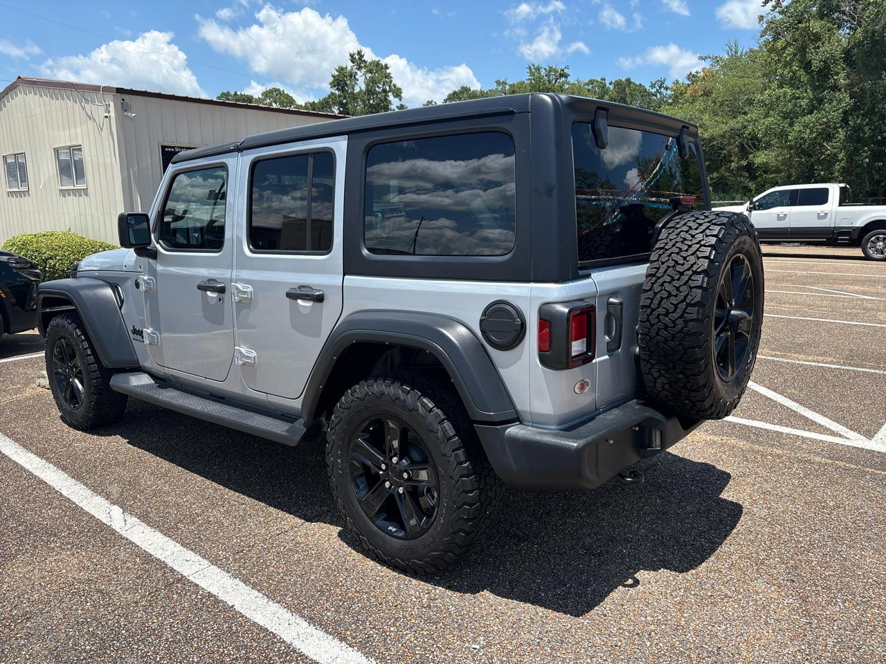 Jeep Wrangler Unlimited Sport Altitude 2023