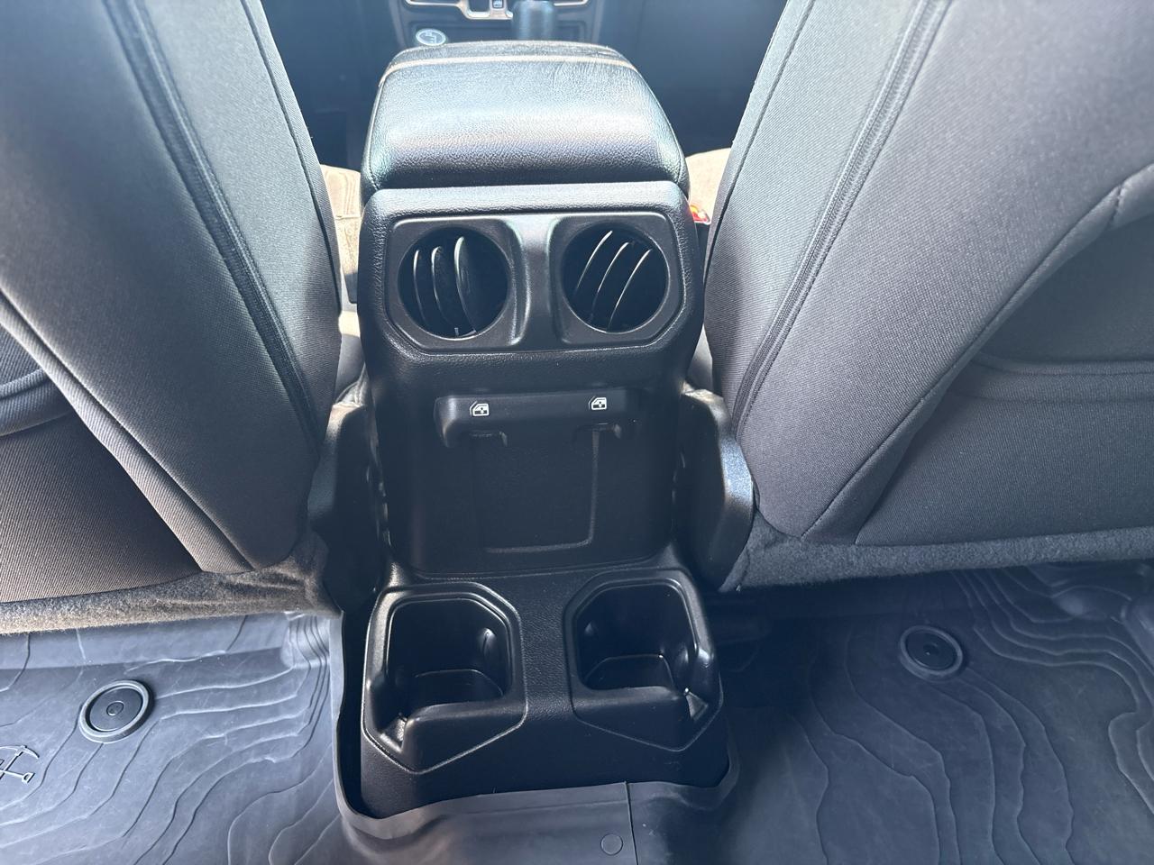 Jeep Wrangler Unlimited Sport Altitude 2023