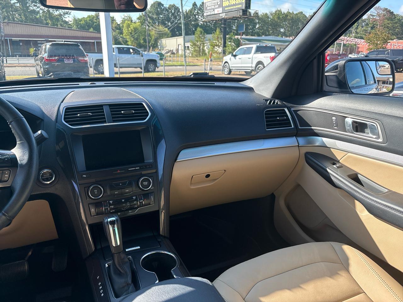 Ford Explorer XLT FWD 2016