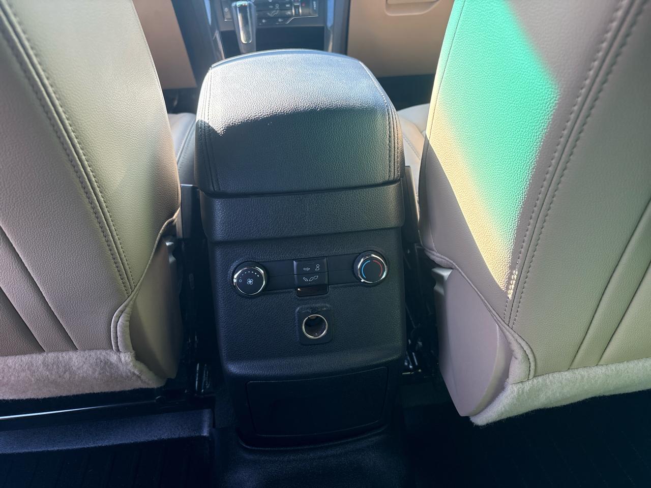 Ford Explorer XLT FWD 2016
