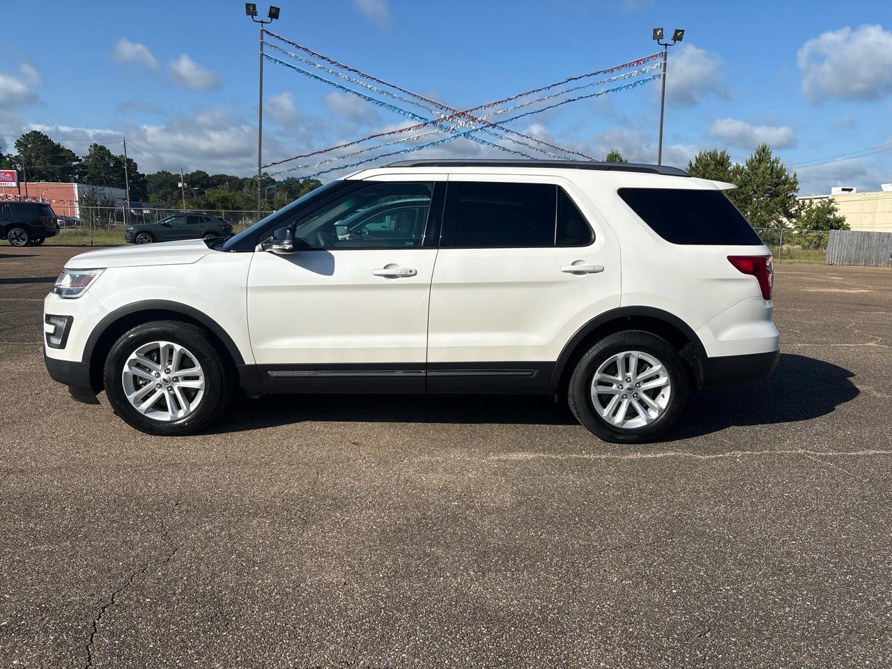 Ford Explorer XLT FWD 2016