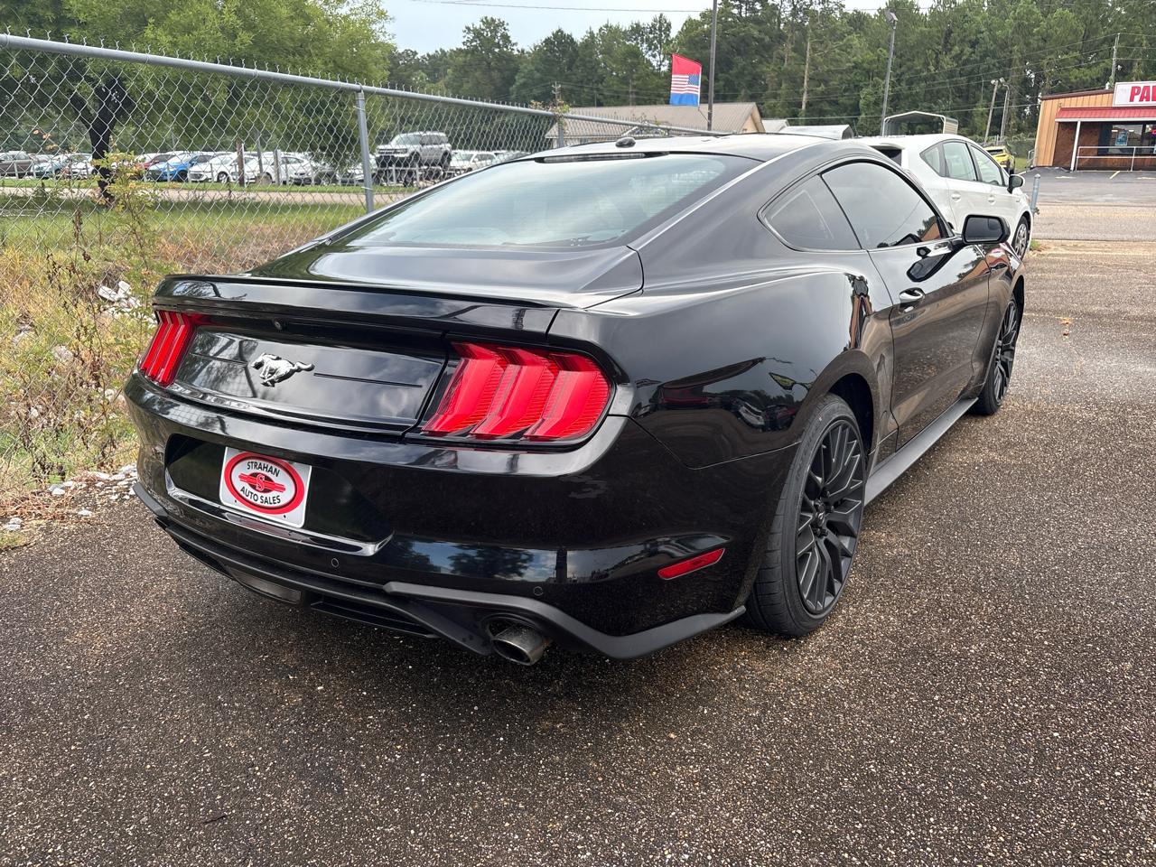 Ford Mustang EcoBoost Coupe 2020