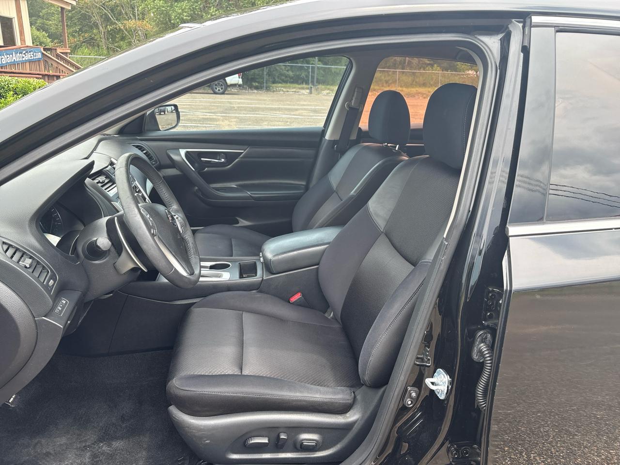 Nissan Altima 2.5 SV Sedan 2017