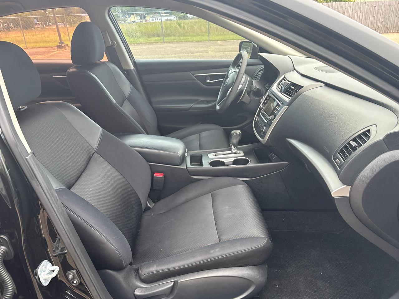 Nissan Altima 2.5 SV Sedan 2017