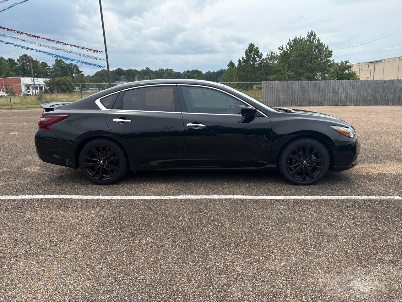 Nissan Altima 2.5 SV Sedan 2017