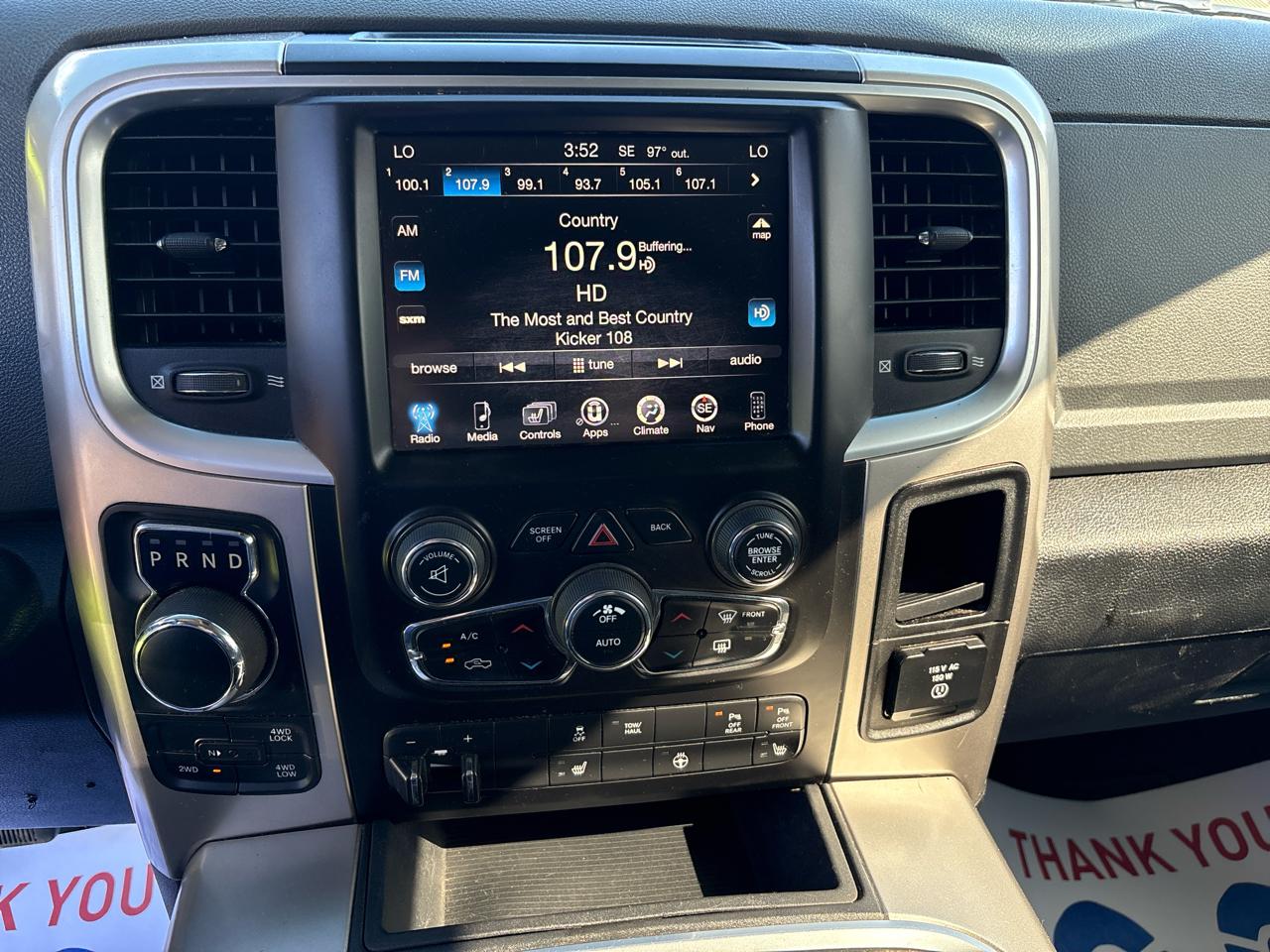RAM 1500 SLT Crew Cab SWB 4WD 2016