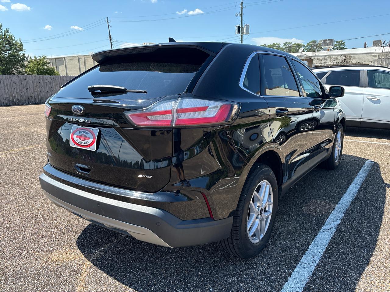 Ford Edge photo 3