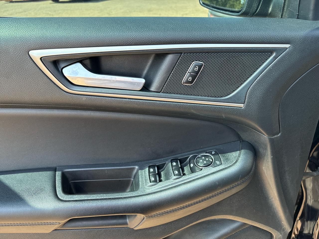 Ford Edge photo 12