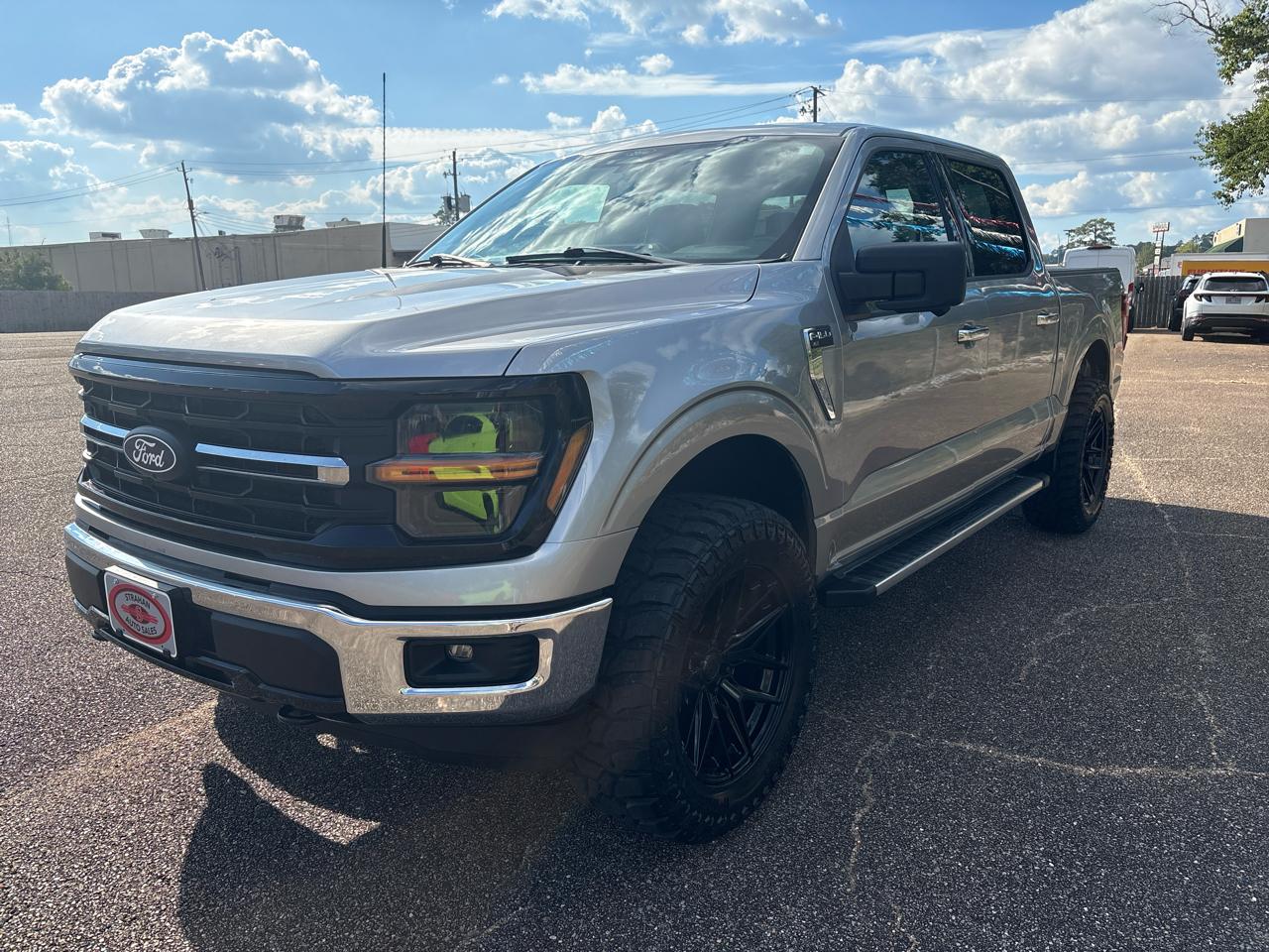 Ford F-150 photo 2