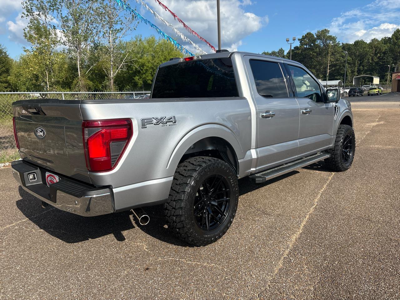 Ford F-150 photo 4