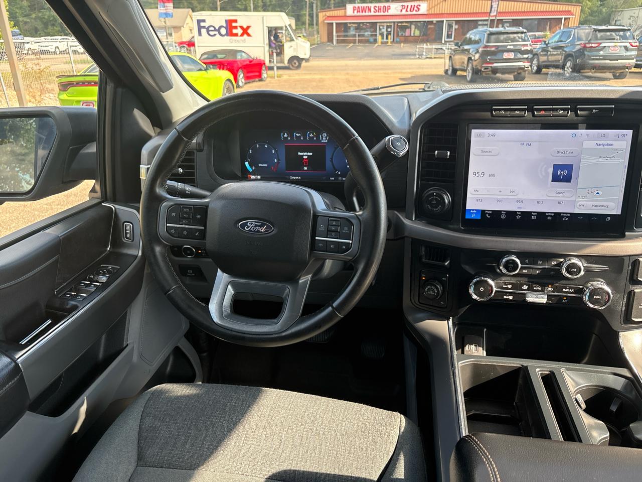 Ford F-150 photo 8