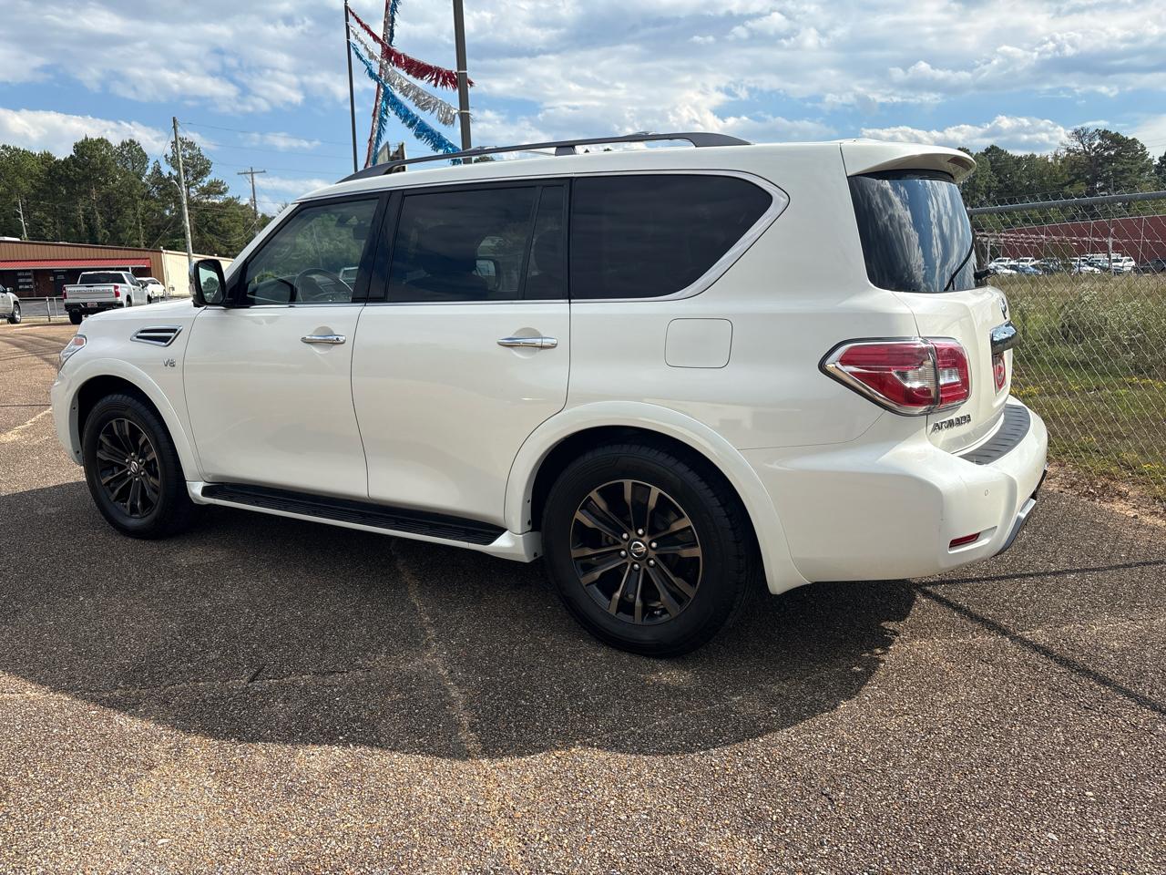 Nissan Armada Platinum AWD 2019