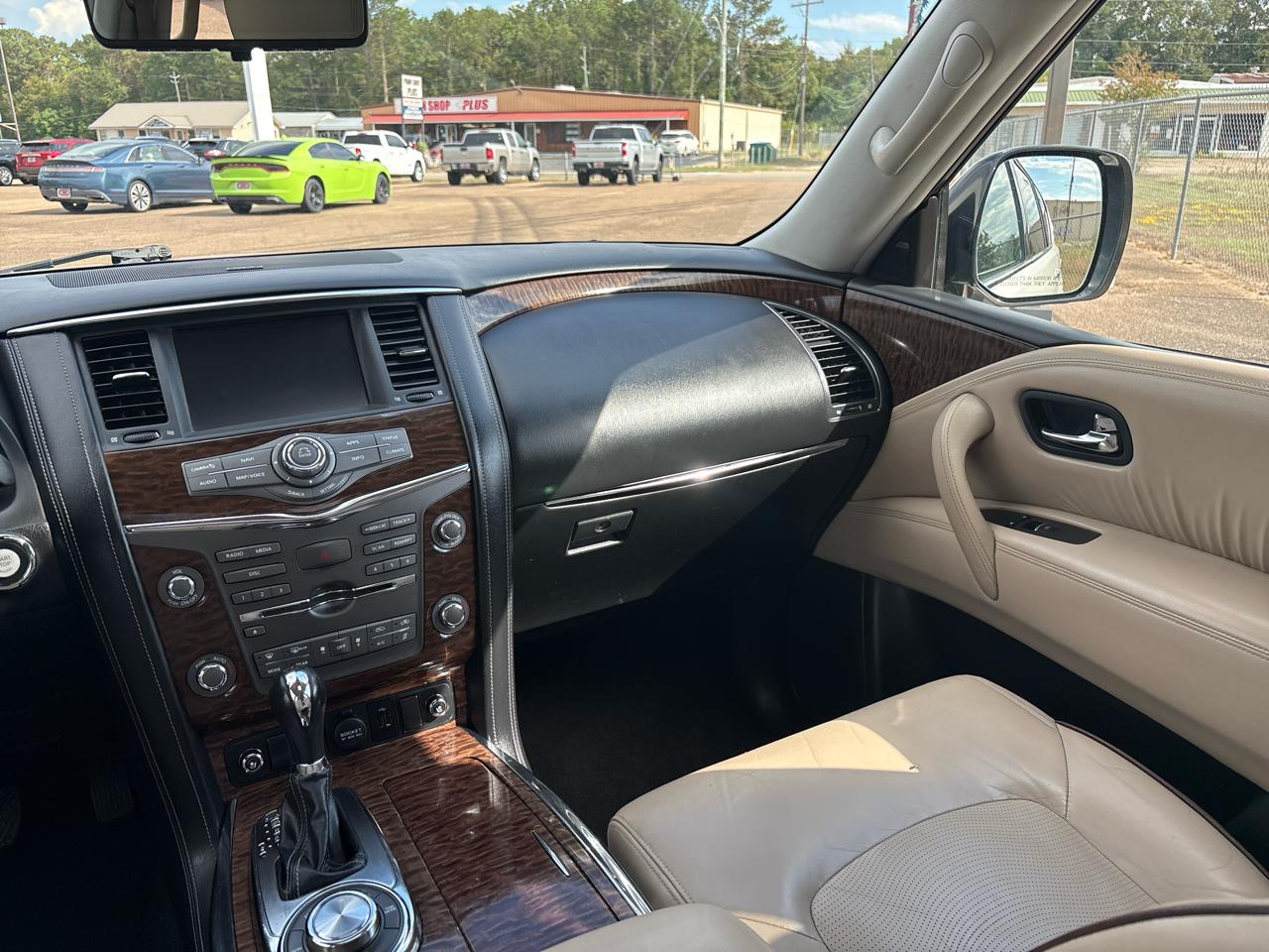 Nissan Armada Platinum AWD 2019
