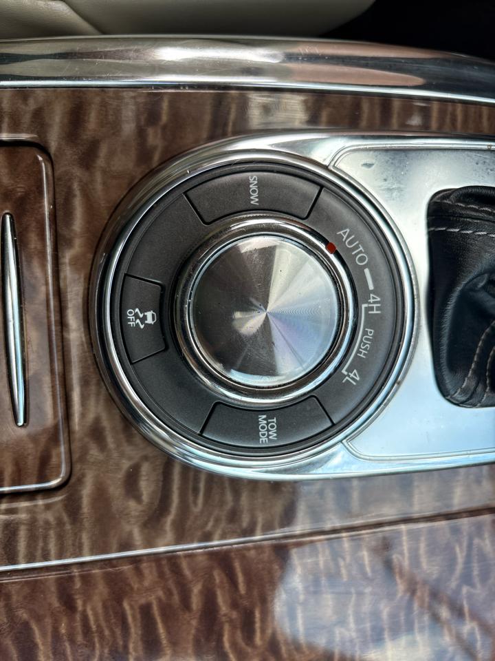 Nissan Armada Platinum AWD 2019