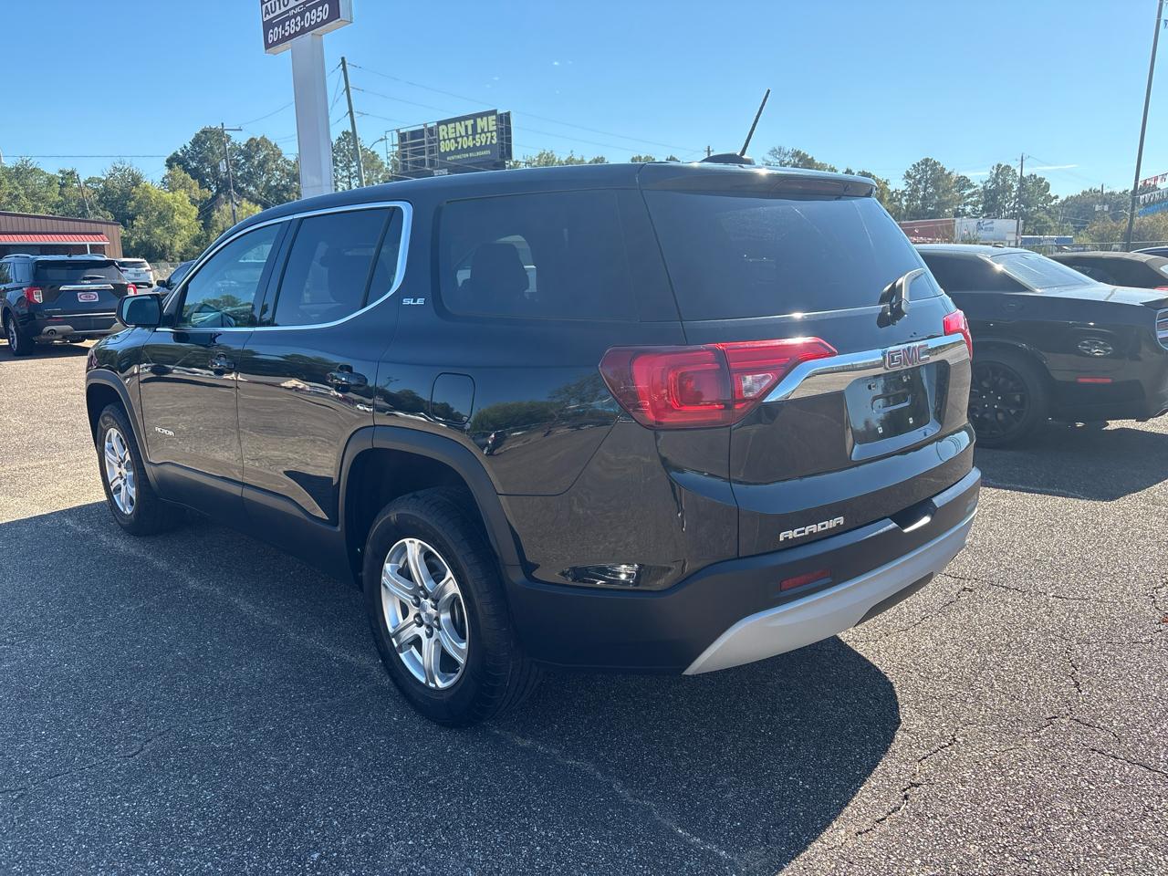 GMC Acadia SLE-1 FWD 2019