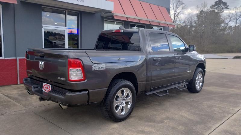 RAM 1500 Big Horn Crew Cab SWB 4WD 2020