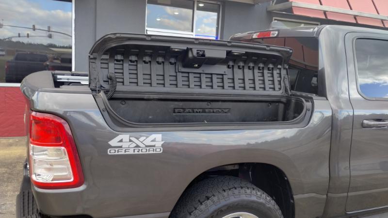 RAM 1500 Big Horn Crew Cab SWB 4WD 2020