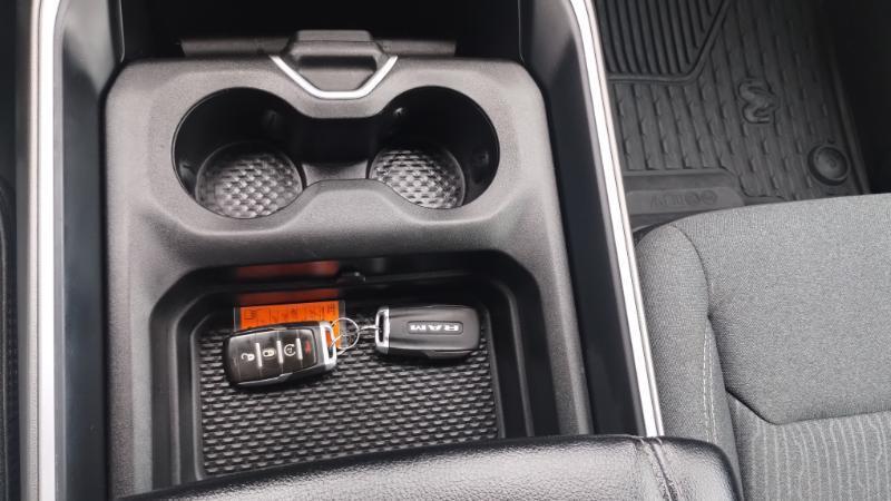 RAM 1500 Big Horn Crew Cab SWB 4WD 2020