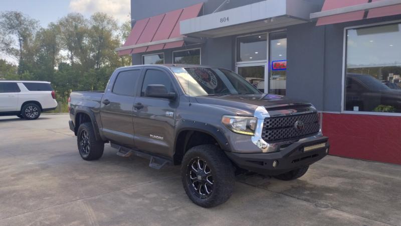 Toyota Tundra SR5 5.7L V8 FFV CrewMax 4WD 2018