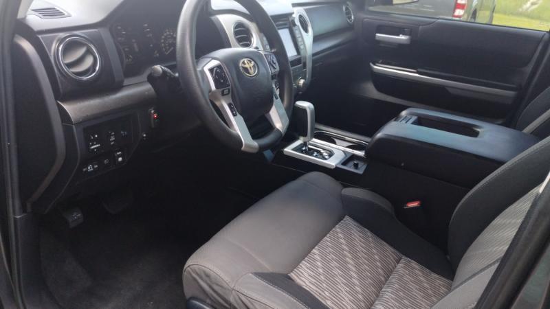 Toyota Tundra SR5 5.7L V8 FFV CrewMax 4WD 2018