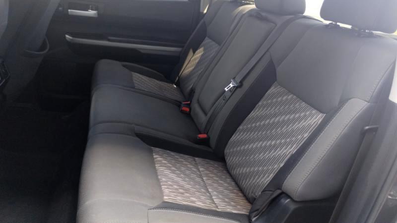 Toyota Tundra SR5 5.7L V8 FFV CrewMax 4WD 2018