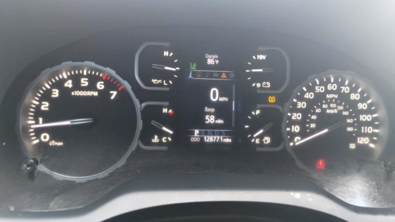 Toyota Tundra SR5 5.7L V8 FFV CrewMax 4WD 2018