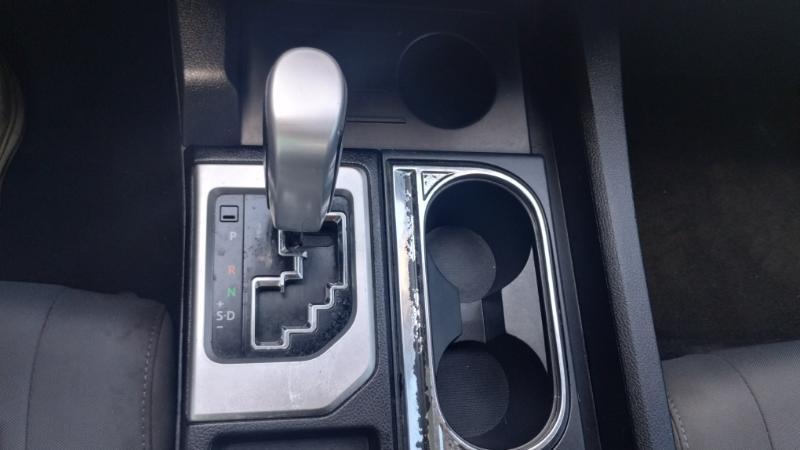 Toyota Tundra SR5 5.7L V8 FFV CrewMax 4WD 2018