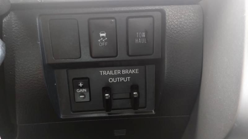 Toyota Tundra SR5 5.7L V8 FFV CrewMax 4WD 2018