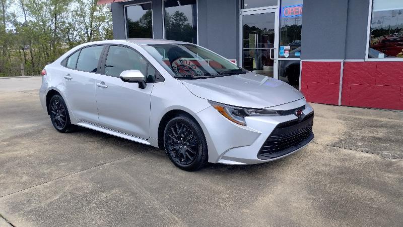 Toyota Corolla LE 2024
