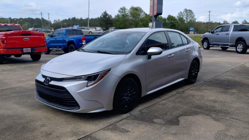 Toyota Corolla LE 2024