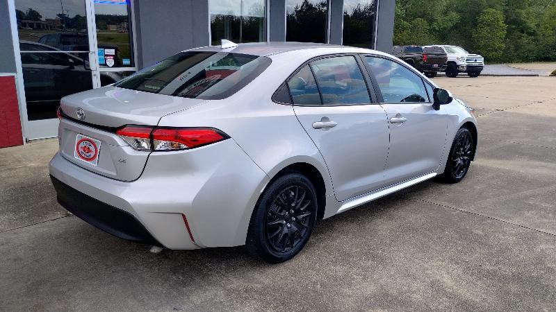 Toyota Corolla LE 2024