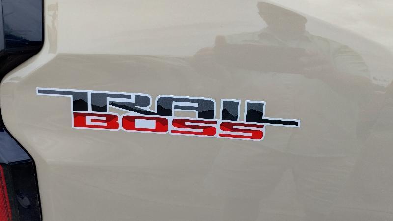 Chevrolet Colorado Trail Boss Crew Cab 4WD 2023