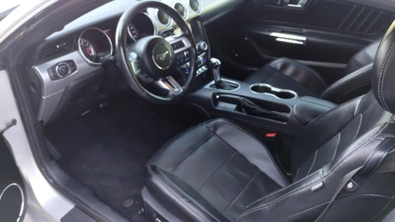 Ford Mustang EcoBoost Coupe 2019