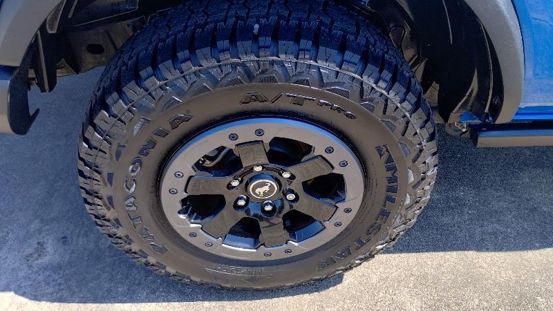 Ford Bronco Base 4-Door w/Advanced 2022