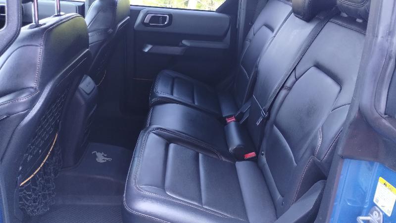 Ford Bronco Base 4-Door w/Advanced 2022