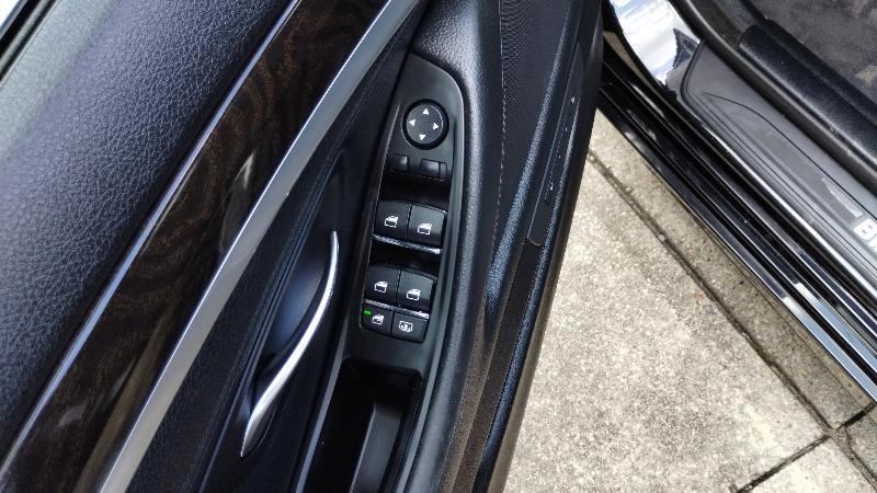 BMW 5-Series 550i 2015